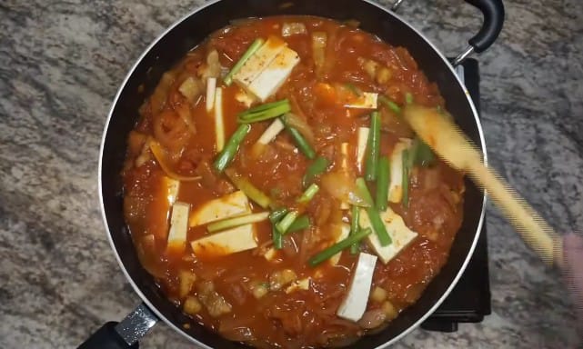 Kimchi Jjigae